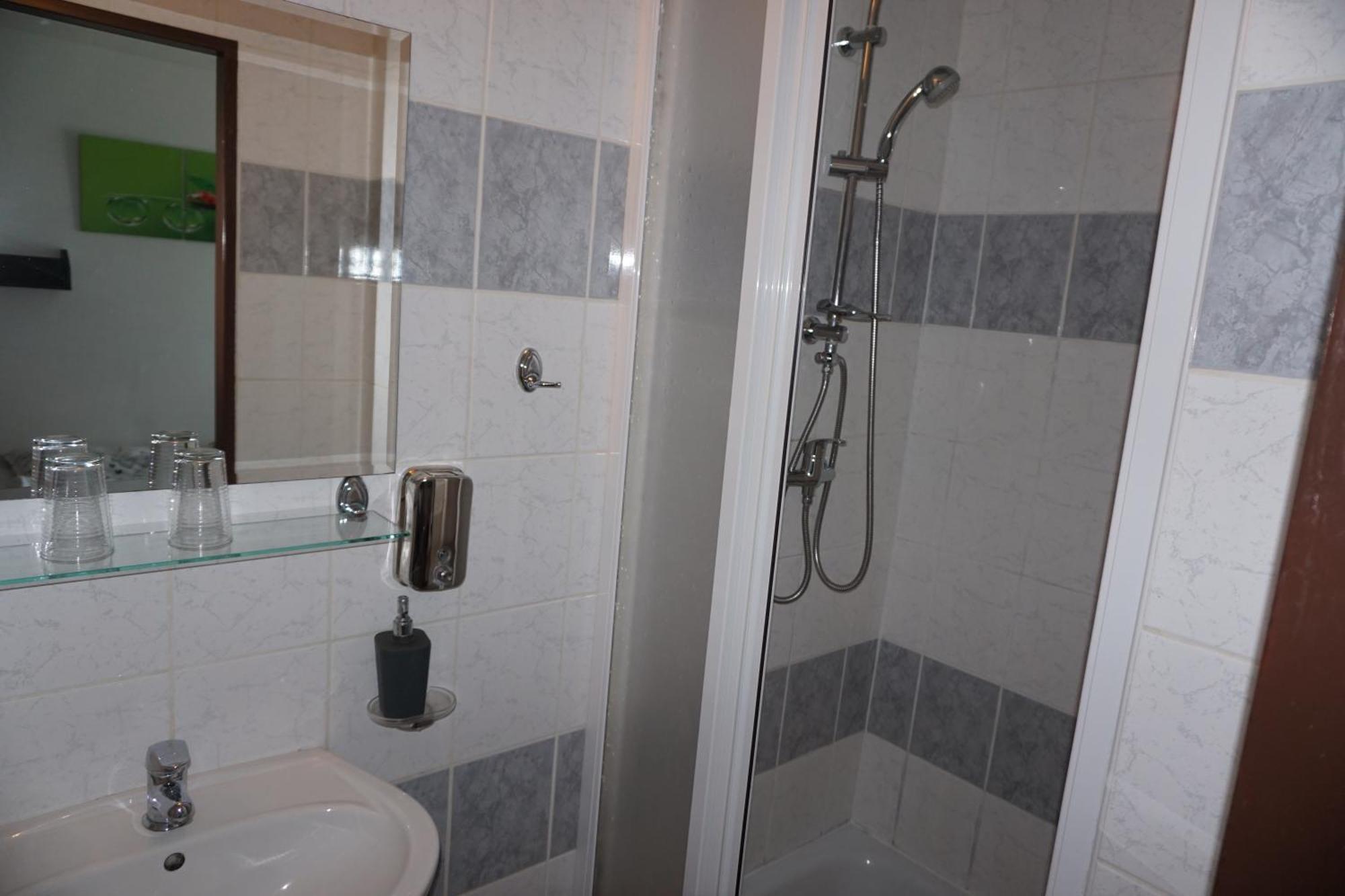 Hotel Gula Batizovce Luaran gambar