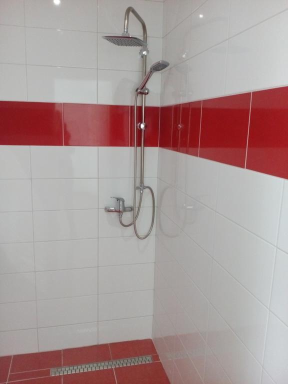 Hotel Gula Batizovce Luaran gambar