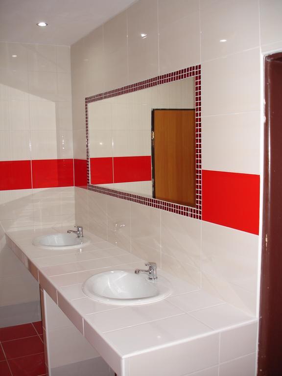 Hotel Gula Batizovce Luaran gambar