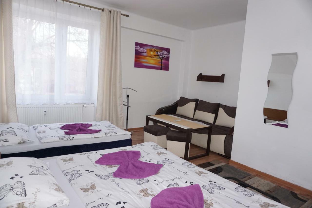 Hotel Gula Batizovce Luaran gambar